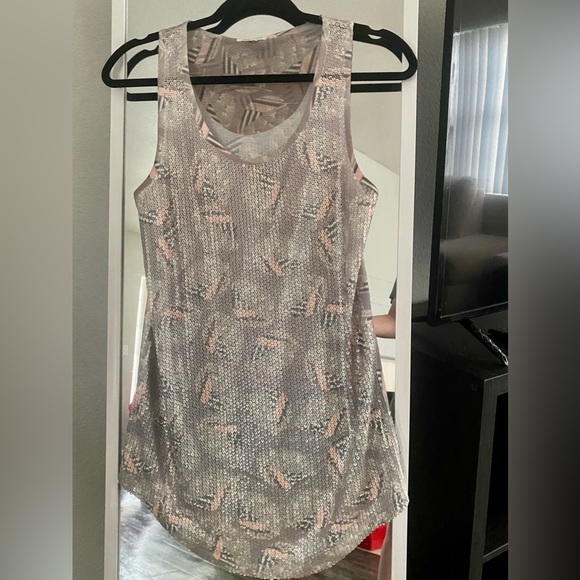 Silence+ Noise Sequin Tank Size Small - Picture 4 of 6